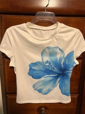 SHEIN White Short Sleeve Tee with Large Blue Floral Print